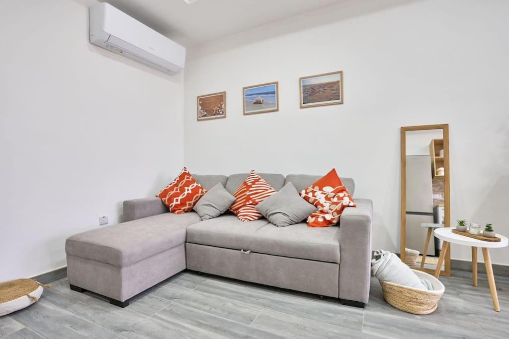 Apartment Two Bedroom In Xemxija,