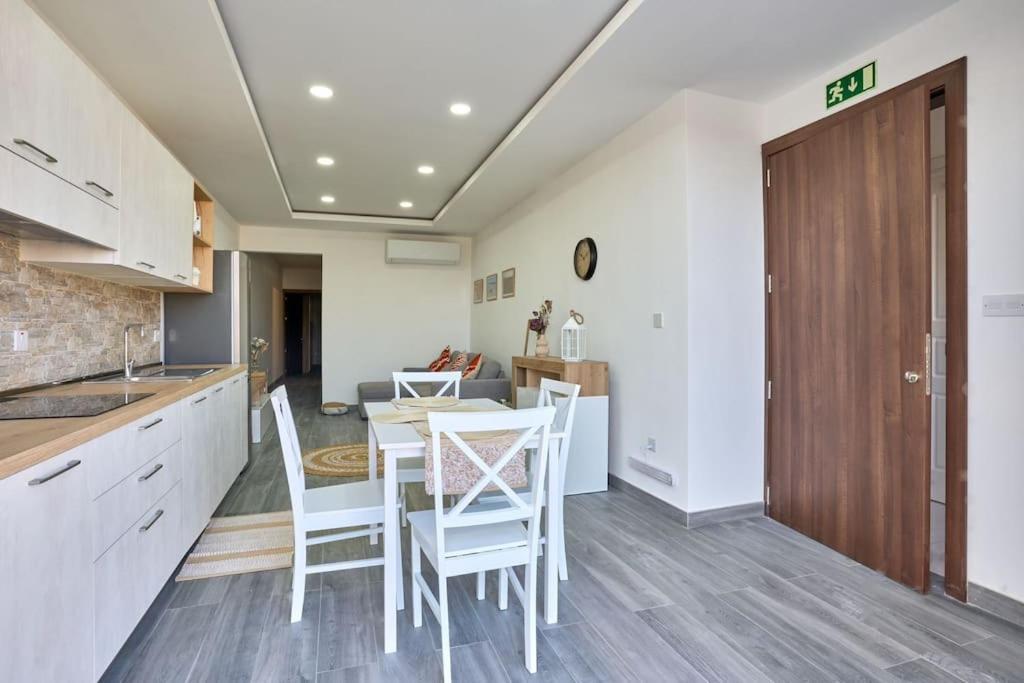 Two Bedroom In Xemxija,
